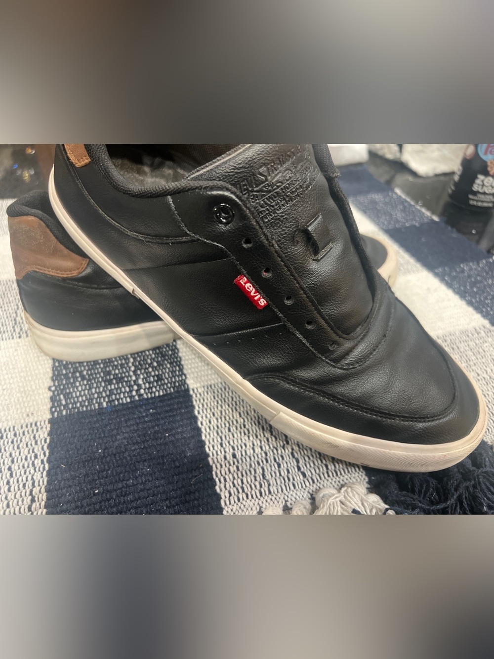 Levi’s Black Leather Low Top Sneakers Brown Heel Accent